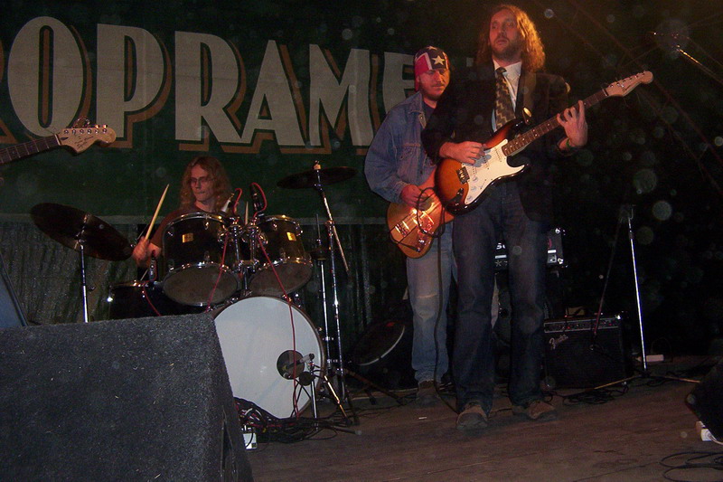 Skupina Žalman Brothers Band v Komoči